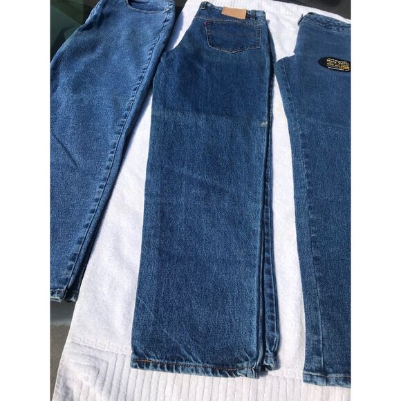Boot Cut Blue Jeans . Size: 34 . Tommy Hilfiger - Picture 6 of 6